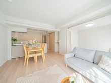 【東京都/板橋区成増】アルス成増 リビング・ダイニング：（右）洋室