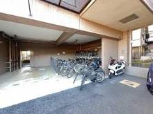 【埼玉県/朝霞市本町】ライオンズマンション朝霞本町第二 駐輪場