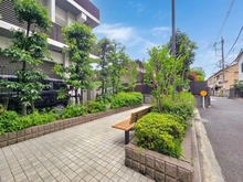 【東京都/小金井市本町】ユニーブル武蔵小金井スイート 敷地内