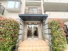 【東京都/世田谷区経堂】経堂レジデンス 裏口