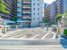 【埼玉県/志木市本町】プラウド志木本町 駐車場