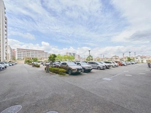 【埼玉県/ふじみ野市上野台】オハナふじみ野上野台ブロッサム 駐車場