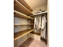 【東京都/板橋区前野町】志村坂上見次公園マンション ウォークインクローゼット：※LDK部分