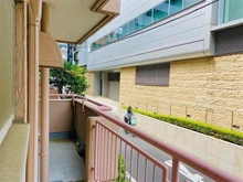 【東京都/目黒区中目黒】朝日第二中目黒マンション 眺望：1階ではありますが、地上から少し高さがあります。