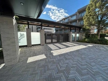 【神奈川県/川崎市中原区木月住吉町】プラウド元住吉ガーデンズ アプローチ