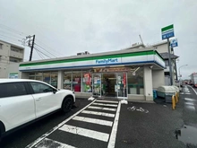 【神奈川県/川崎市中原区上丸子天神町】エクセレントスクエア新丸子 ファミリーマート 上丸子天神町店（現地より約265m）