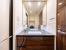 【神奈川県/川崎市中原区小杉町】パークシティ武蔵小杉ザガーデンタワーズイースト 洗面所