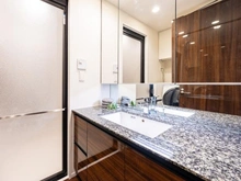 【神奈川県/川崎市中原区小杉町】パークシティ武蔵小杉ザガーデンタワーズイースト 洗面所