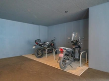 【神奈川県/川崎市中原区新丸子町】プラウド新丸子 バイク置場