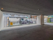 【神奈川県/川崎市中原区新丸子町】プラウド新丸子 駐車場
