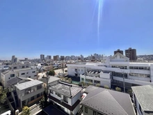 【神奈川県/川崎市幸区小向西町】プラウド川崎ガーデンテラス 眺望：西御幸小学校方面を望む