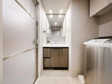 【神奈川県/川崎市中原区新丸子町】プラウド新丸子 洗面所