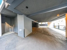 【神奈川県/川崎市中原区新丸子町】プラウド新丸子 駐車場