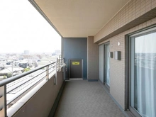 【神奈川県/川崎市中原区上小田中】コスモステージ武蔵新城 バルコニー