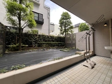 【神奈川県/川崎市中原区今井仲町】プラウド武蔵小杉 専用庭