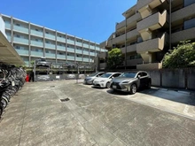 【神奈川県/川崎市中原区木月大町】コスモ元住吉コートフォルム 駐車場