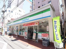 【神奈川県/川崎市中原区丸子通】クリオラベルヴィ武蔵小杉グレイス ファミリーマート新丸子駅西口店（現地より約290m）