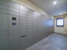 【神奈川県/川崎市中原区木月】プラウド元住吉ウエスト 宅配BOX：不在時にも荷物の受け取りが可能