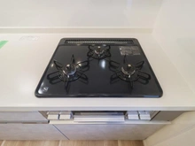 【神奈川県/川崎市宮前区東有馬】セザール第三鷺沼 キッチン：3口コンロ