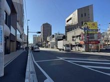 【神奈川県/横浜市港北区綱島東】ドレッセタワー新綱島 綱島街道（現地より約50m）：