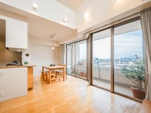 【神奈川県/川崎市中原区下小田中】プラウド武蔵中原 リビング・ダイニング