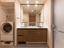 【神奈川県/川崎市中原区小杉町】パークシティ武蔵小杉ザガーデンタワーズウエスト 洗面室