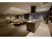 【神奈川県/川崎市中原区小杉町】パークシティ武蔵小杉ザガーデンタワーズウエスト 共用部：パーティールーム（3F） 
