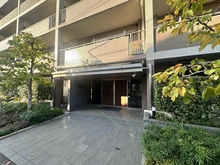 【神奈川県/川崎市中原区木月祗園町】グランリビオ元住吉木月祇園町 エントランス