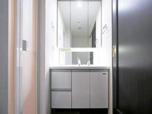 【神奈川県/川崎市川崎区小田栄】アイランドグレース 洗面所