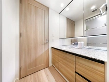 【神奈川県/川崎市中原区小杉町】パークシティ武蔵小杉ザガーデンタワーズウエスト 洗面室