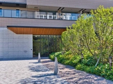 【神奈川県/川崎市中原区小杉町】パークシティ武蔵小杉ザガーデンタワーズイースト エントランス：コーチエントランス出入口