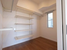 【東京都/多摩市鶴牧】ホームタウン鶴牧6 第1号棟 収納：ウォークインクローゼット