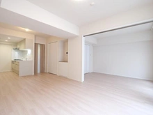 【東京都/国立市北】クレッセント国立・ディアナプレイス リビングから洋室を望む