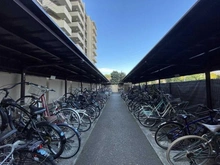 【東京都/国立市富士見台】グランソシエ国立 イーストウイング 自転車置き場