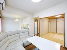 【東京都/東大和市桜が丘】ステイツ武蔵野・東大和グランパサージュ リビング・和室