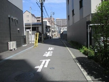 【東京都/八王子市寺町】プレシス八王子 前面道路：西側前面道路