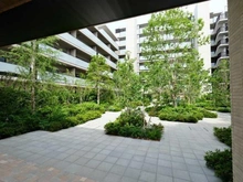 【東京都/国立市富士見台】プラウドシティ国立 G棟 共用部：西側アプローチ