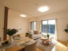 【東京都/立川市西砂町】ソルヴィエントメイツ西武立川 リビング・ダイニング