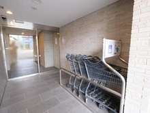 【東京都/立川市西砂町】ソルヴィエントメイツ西武立川 サブエントランス