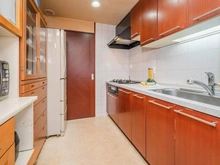 【兵庫県/神戸市東灘区住吉東町】ステイツ住吉川グレイスコート キッチン：洗面室へも移動できる2WAY仕様のキッチン！