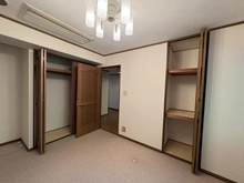 【兵庫県/芦屋市奥山】ロマネスク芦屋ガーデン 洋室