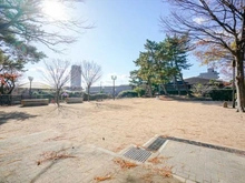 【兵庫県/神戸市東灘区住吉本町】プラウド住吉本町 雨の神公園（現地より約50m）