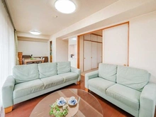 【兵庫県/神戸市東灘区住吉東町】ステイツ住吉川グレイスコート リビング・ダイニング：約15.3帖の横長リビングです