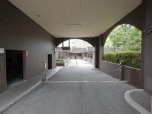 【兵庫県/神戸市東灘区御影郡家】グランステイツ御影 駐車場