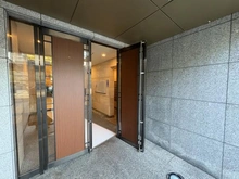 【兵庫県/神戸市東灘区魚崎南町】コスモシティ住吉川公園 B棟 エントランス