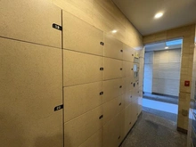 【兵庫県/神戸市東灘区魚崎南町】コスモシティ住吉川公園 B棟 宅配BOX