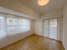 【兵庫県/西宮市下葭原町】ファミール西宮・夙川公園 洋室：約7.0帖