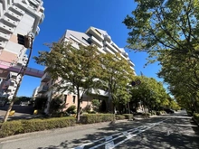 【兵庫県/神戸市東灘区向洋町中】RICイーストコート5番街 141号棟 外観