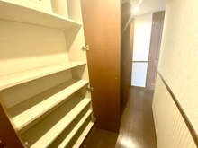 【兵庫県/神戸市東灘区御影郡家】グランステイツ御影 廊下：廊下部分の物入です