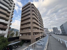 【兵庫県/神戸市灘区岩屋北町】リベール神戸灘壱番館 外観